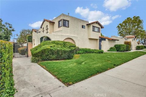 A home in Santa Fe Springs