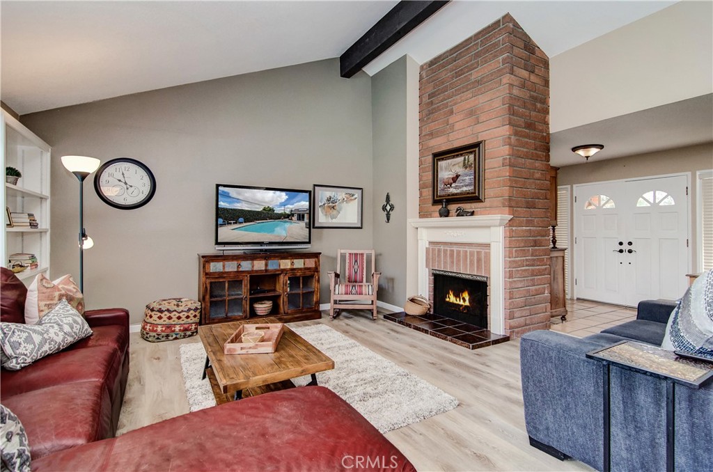 Photo 4 of 33 of 17941 Lucero Way house