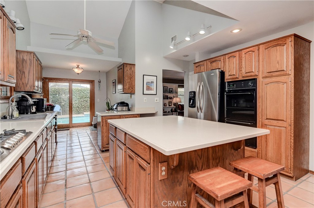Photo 6 of 33 of 17941 Lucero Way house