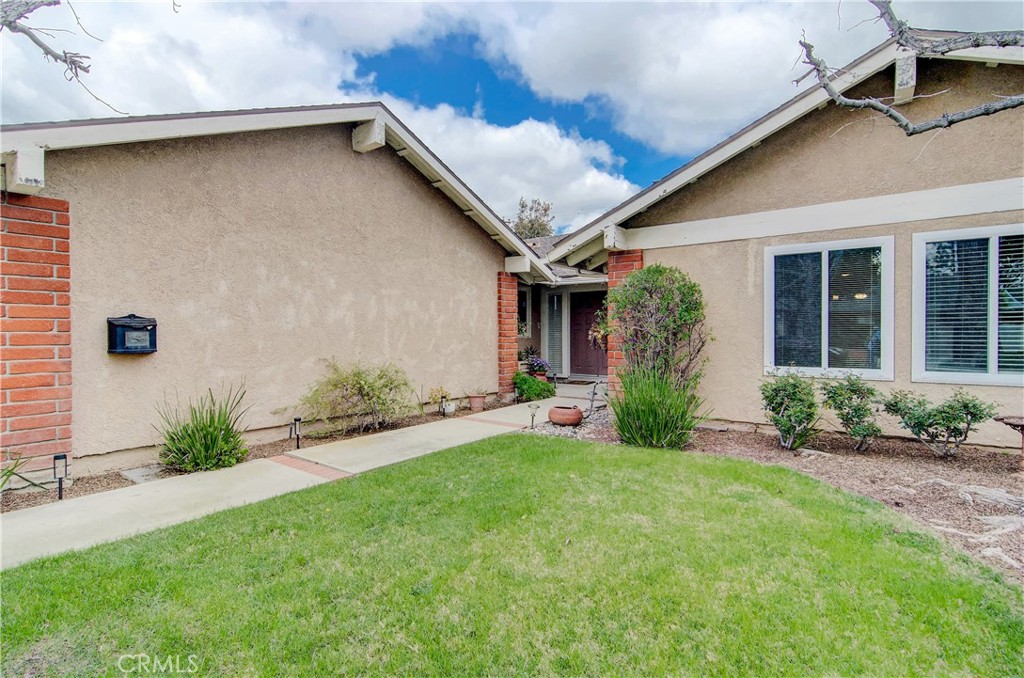 Photo 12 of 33 of 17941 Lucero Way house