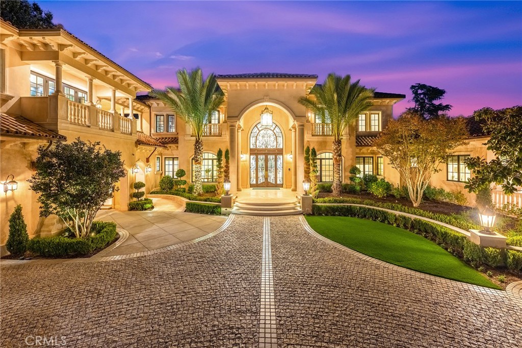 100 Palm Hill Lane