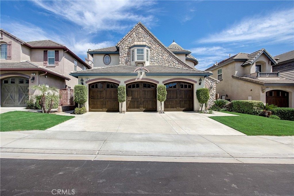 listing image 130729521573324863379