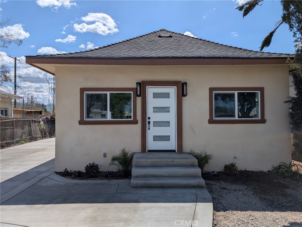 176 E M Street