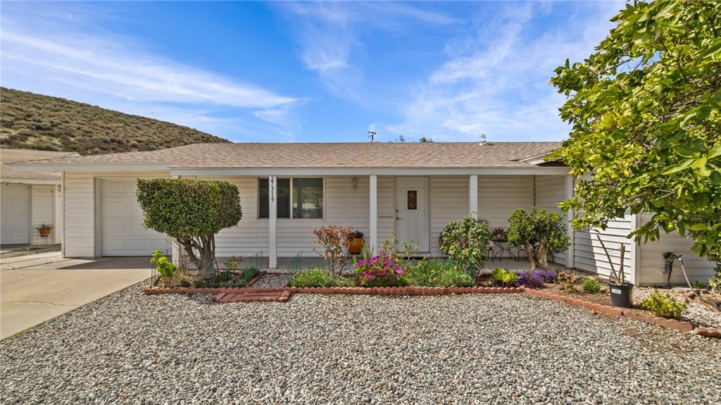 27319 capilano drive