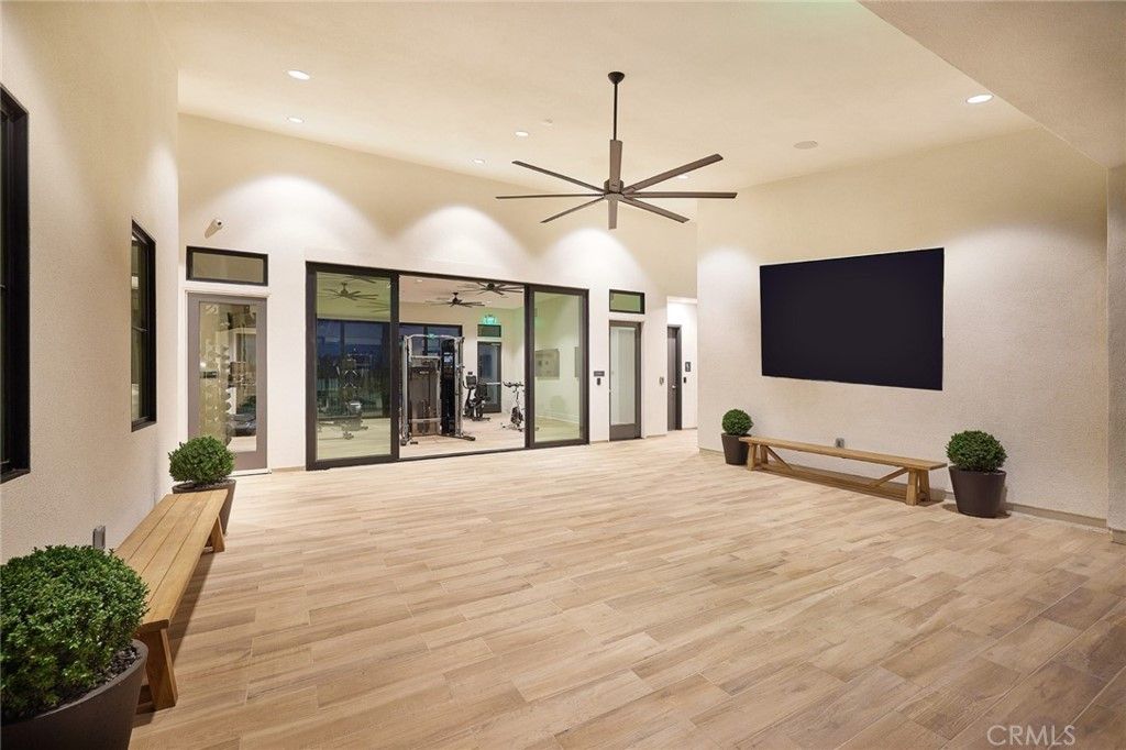 listing image 130724883679087086317