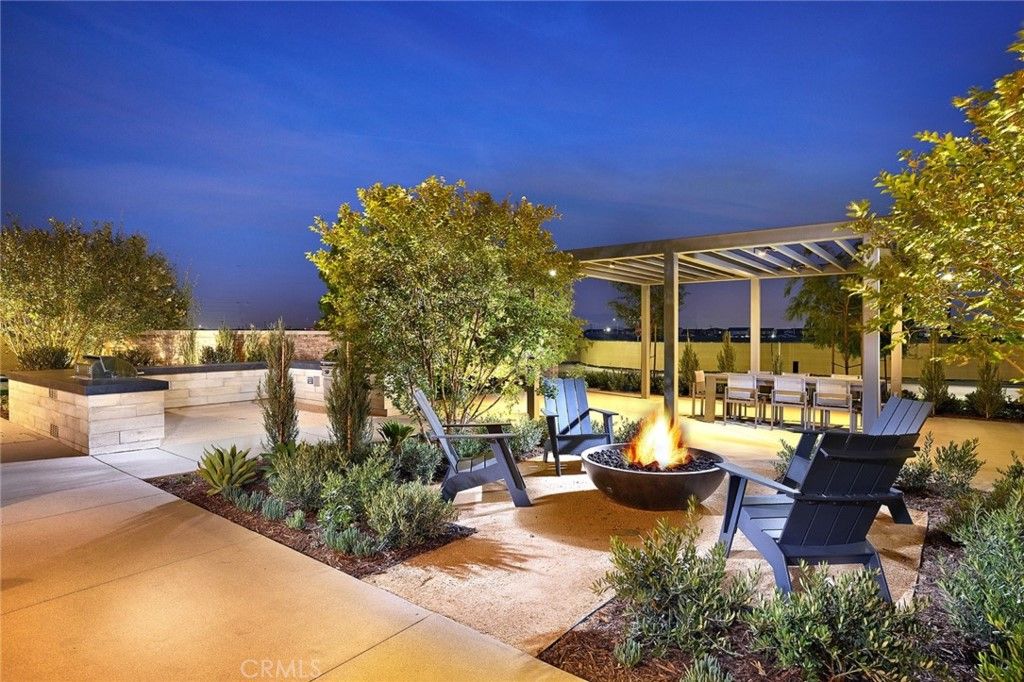 listing image 130720313965261419021