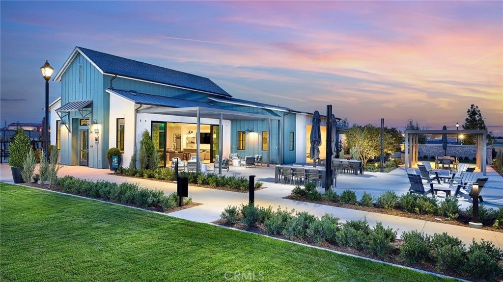 listing image 130729819041577394308