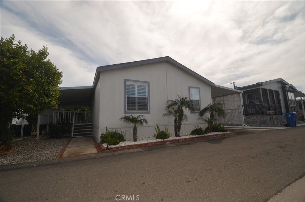 listing image 0