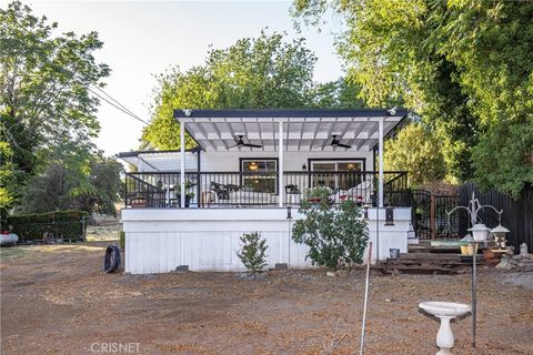 A home in Agua Dulce