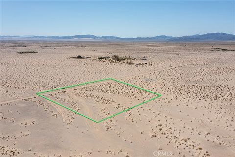 Photo of 4500 Blower Road, 29 Palms, CA 92277 (MLS # JT23077603)