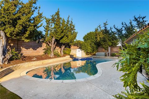 A home in North Tustin