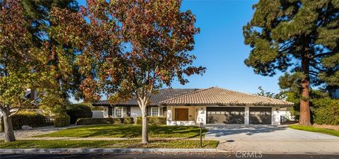 A home in North Tustin