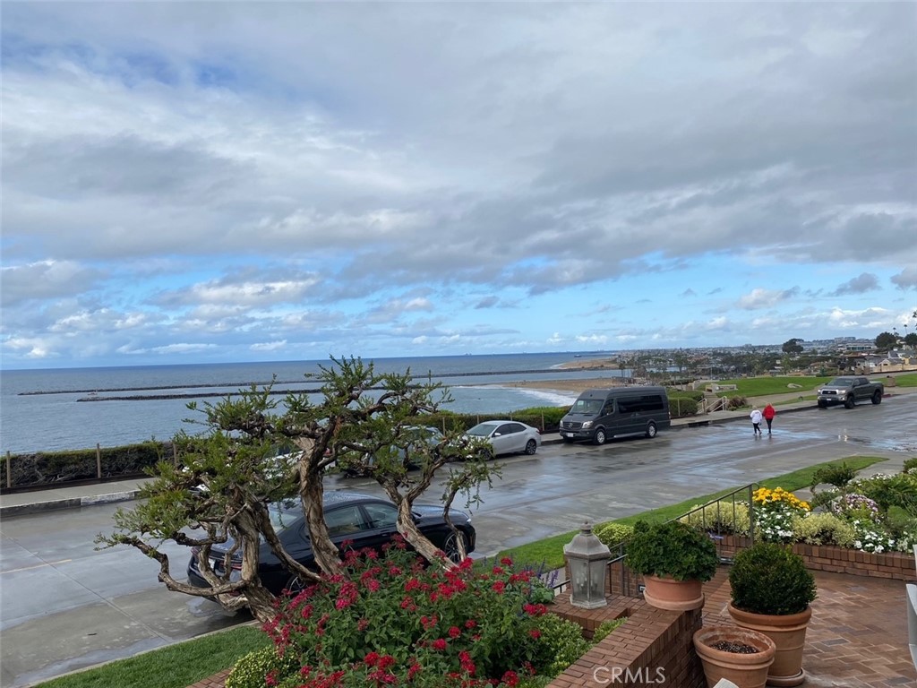 Corona del Mar South of PCH (CDMS) - Residential