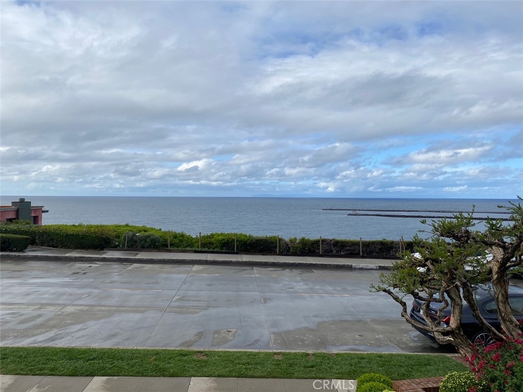 Corona del Mar South of PCH (CDMS) - Residential