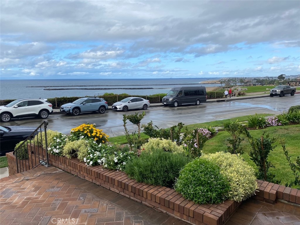 Corona del Mar South of PCH (CDMS) - Residential