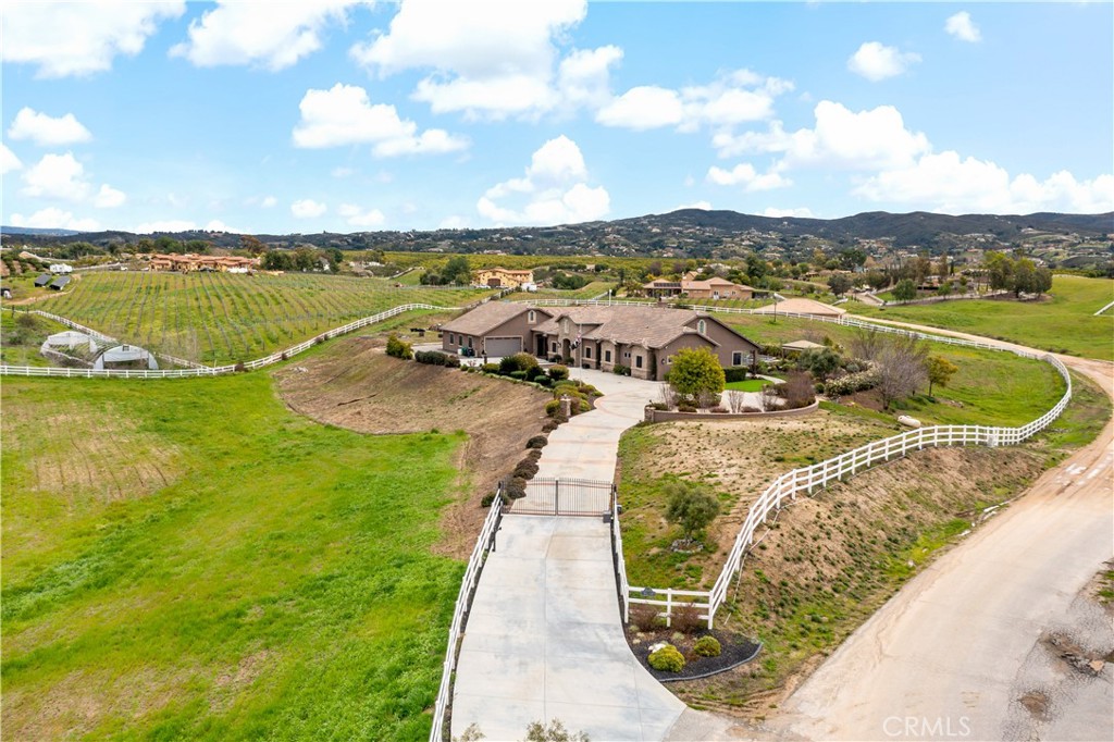 39470 calle anita