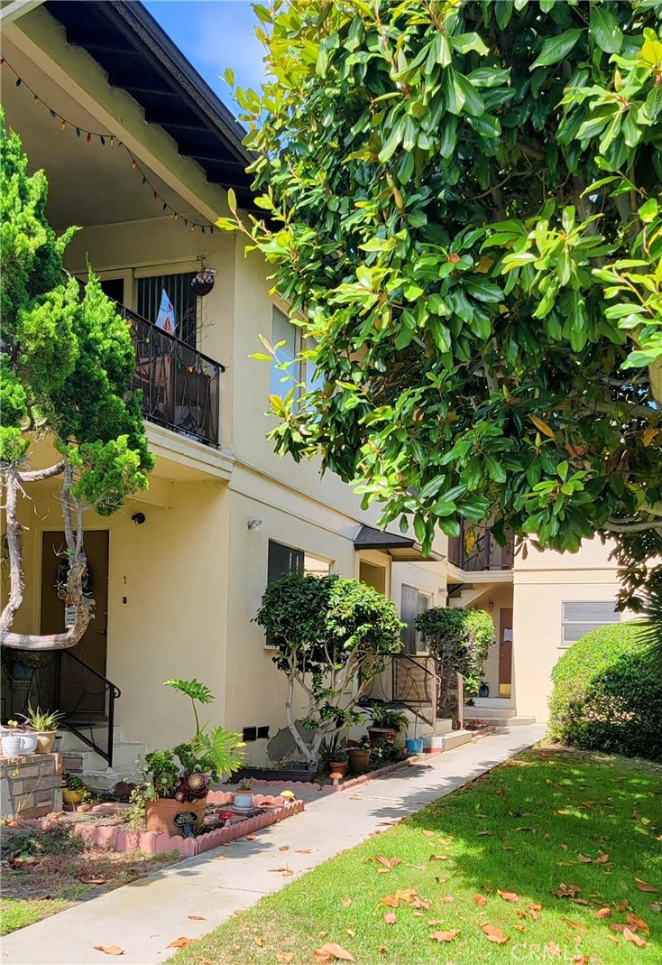 325 Calle Miramar