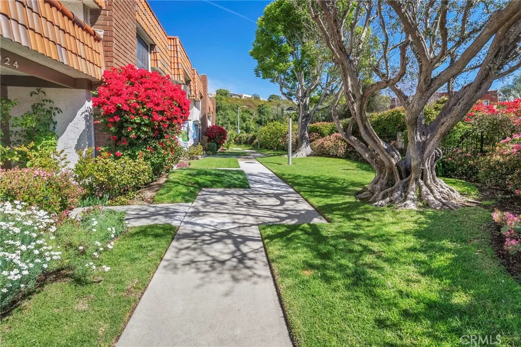 Rancho Palos Verdes, California 90275, United States, 2 Bedrooms Bedrooms, ,2 BathroomsBathrooms,Residential,Active,88966