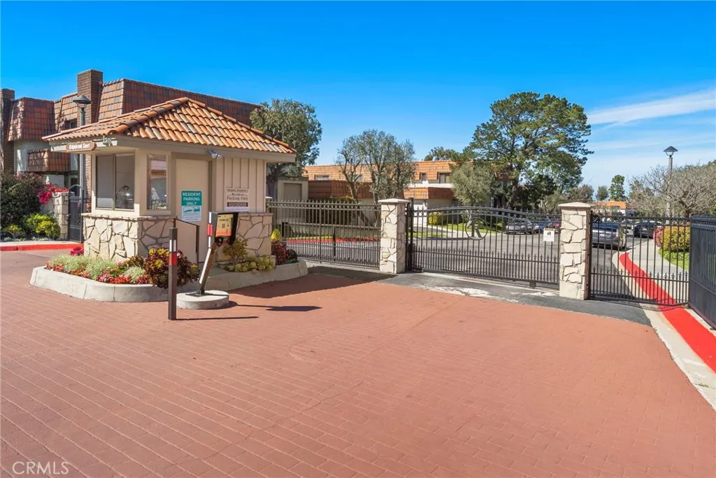 Rancho Palos Verdes, California 90275, United States, 2 Bedrooms Bedrooms, ,2 BathroomsBathrooms,Residential,Active,88966