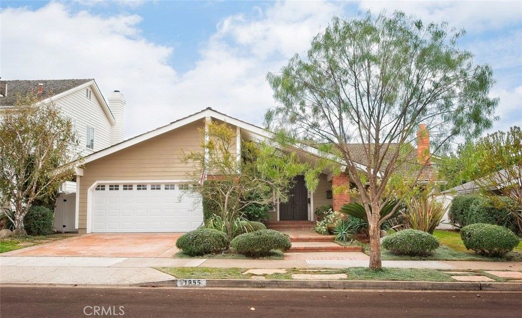 listing image 130724453914162805325