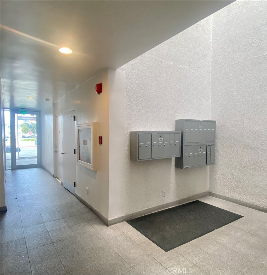 131 N Gale Drive 2B