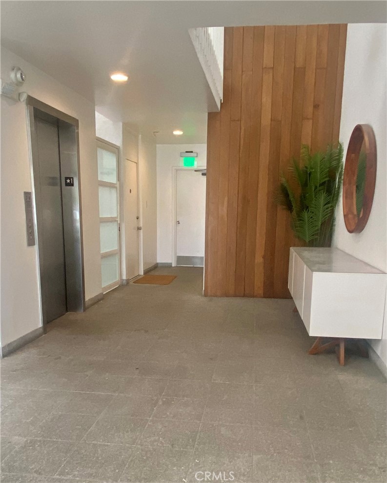 131 N Gale Drive 2B