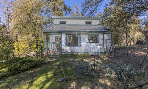 A home in Mariposa