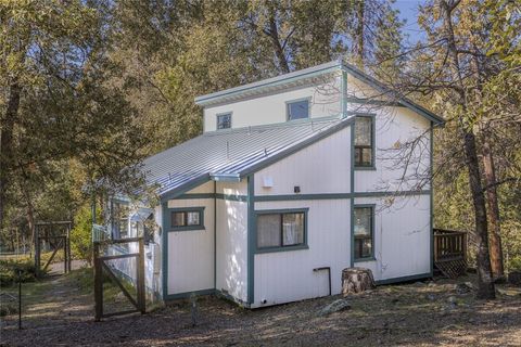 A home in Mariposa