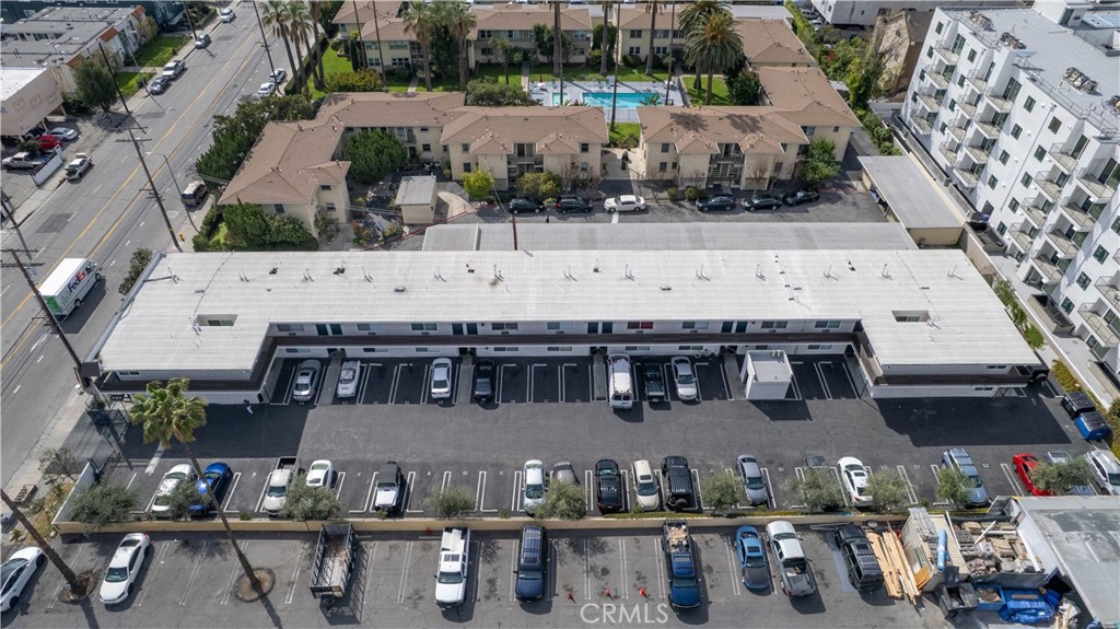 Properties 4 5331 Cahuenga Boulevard