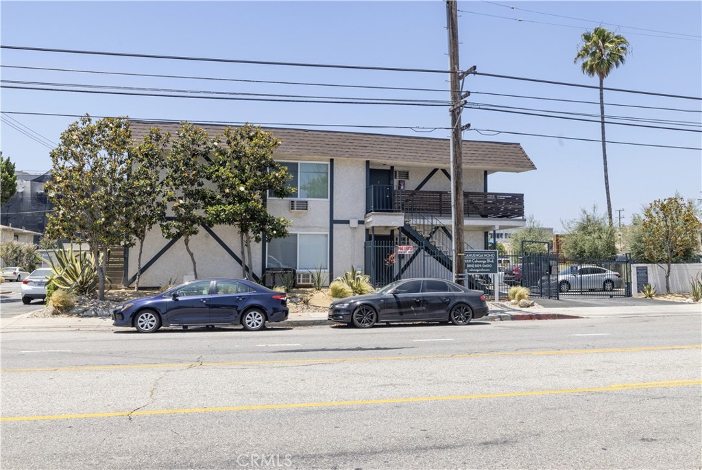 Properties 2 5331 Cahuenga Boulevard