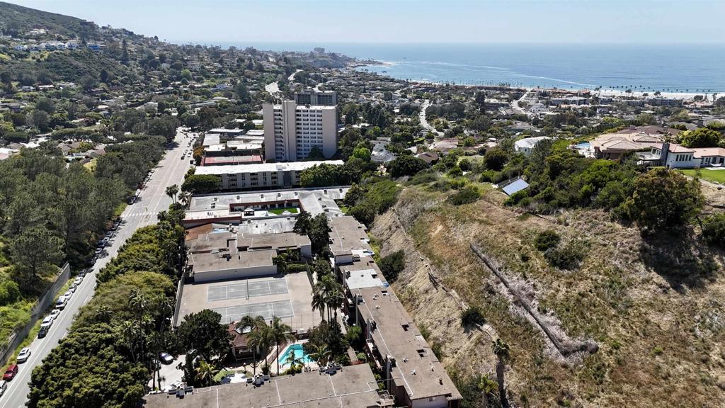Photo 46 of 47 of 2610 Torrey Pines Road C21 condo