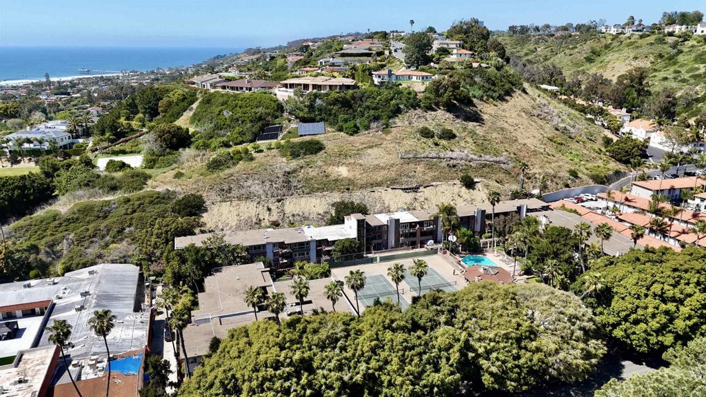 Photo 42 of 47 of 2610 Torrey Pines Road C21 condo