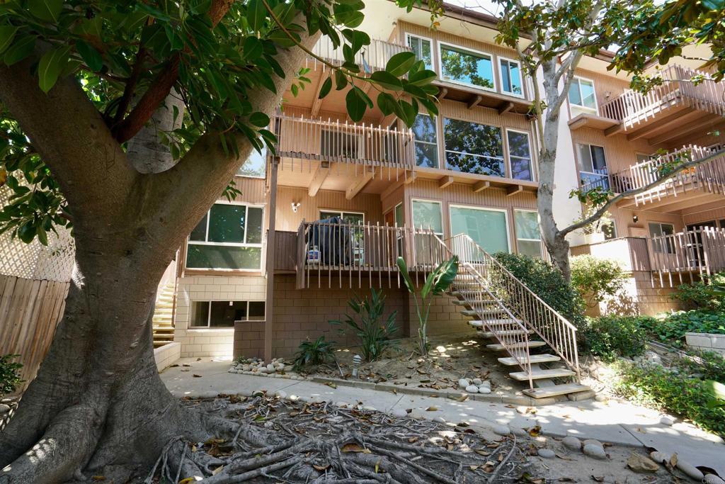 View La Jolla, CA 92037 condo