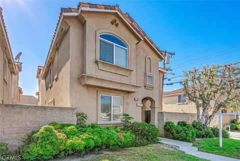 A home in Los Alamitos