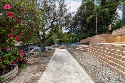 A home in North Tustin