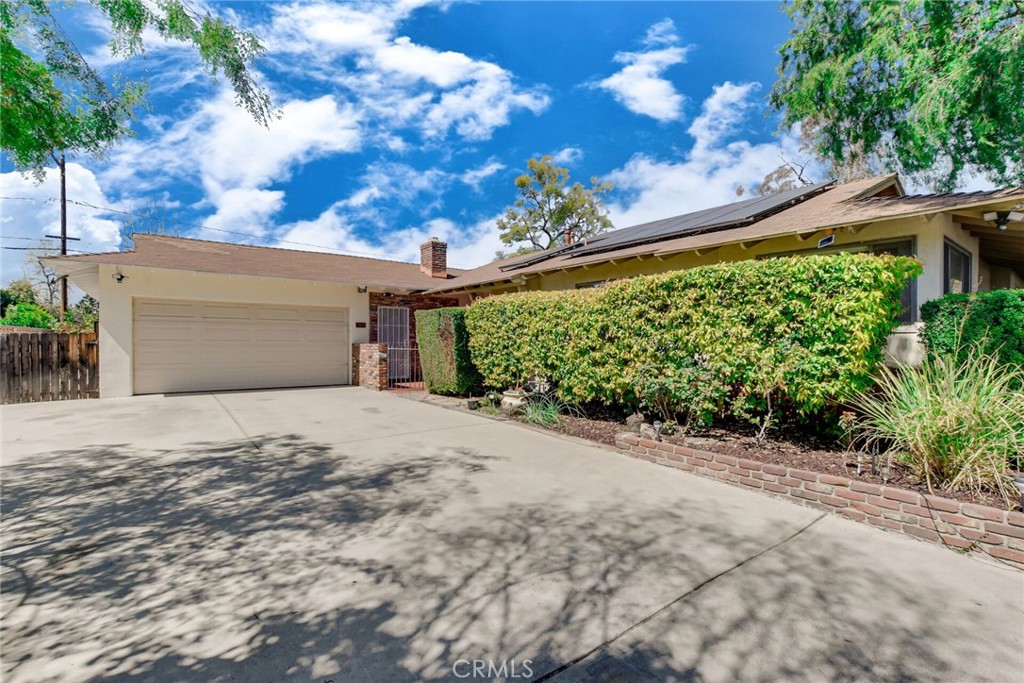 1015 Whitman Avenue