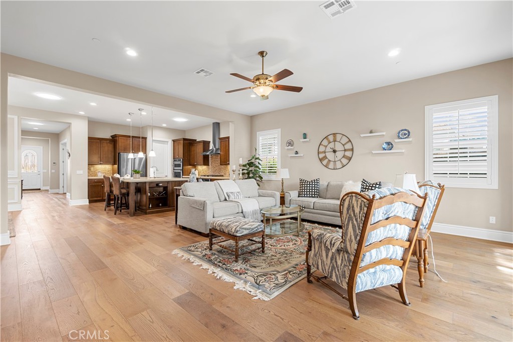 3740 E Glorietta