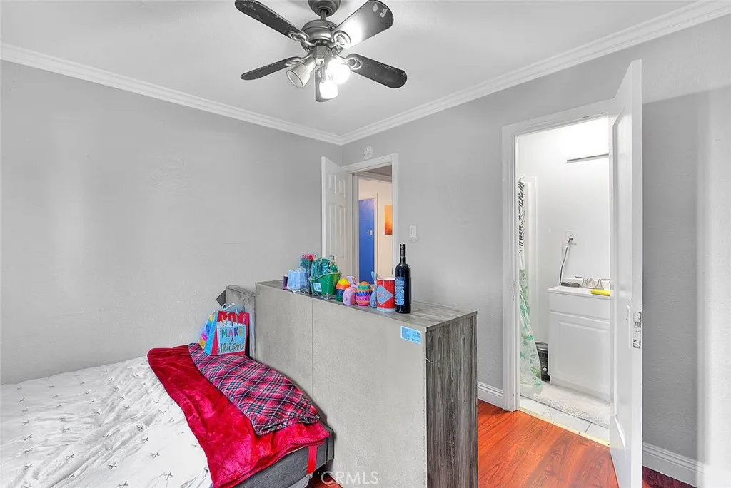 Los Angeles, California 90047, United States, 4 Bedrooms Bedrooms, ,2 BathroomsBathrooms,Residential,Active,99422