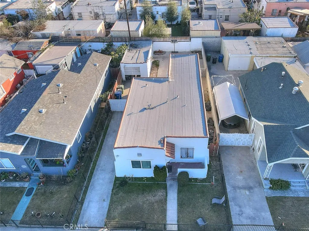 Los Angeles, California 90047, United States, 4 Bedrooms Bedrooms, ,2 BathroomsBathrooms,Residential,Active,99422