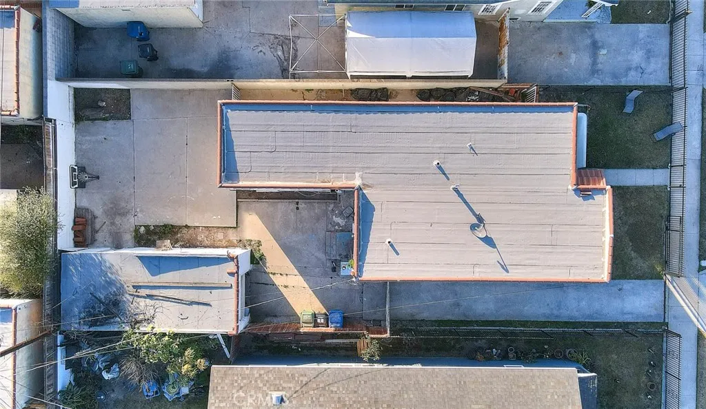 Los Angeles, California 90047, United States, 4 Bedrooms Bedrooms, ,2 BathroomsBathrooms,Residential,Active,99422