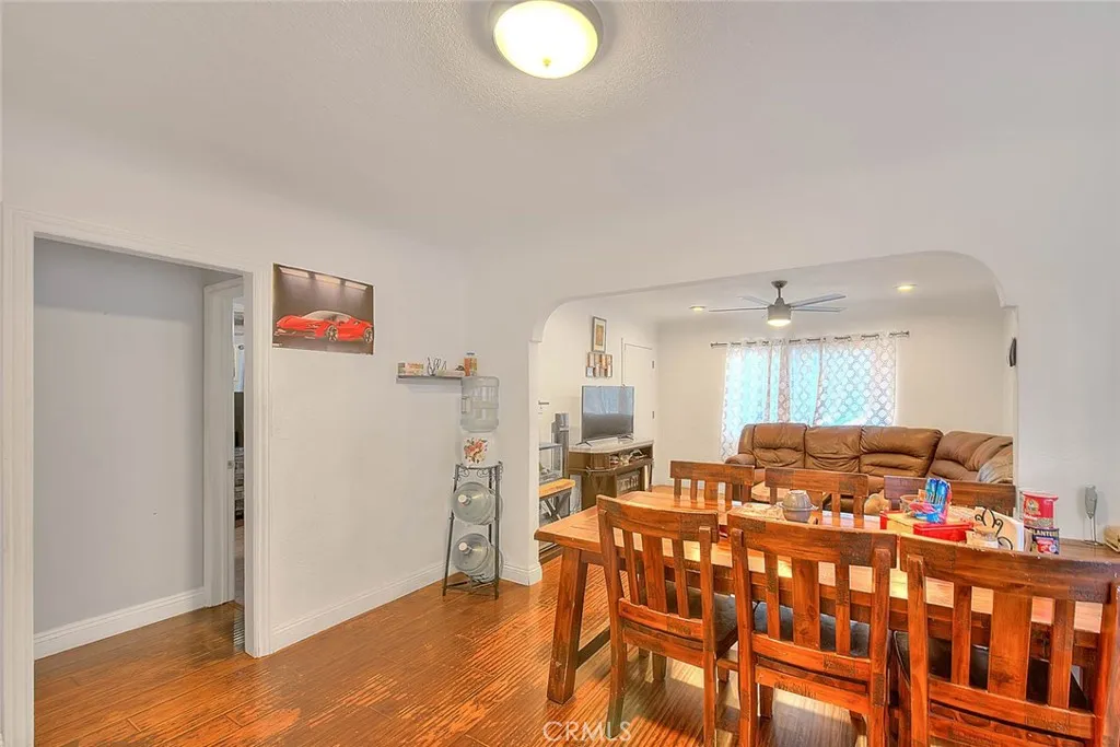 Los Angeles, California 90047, United States, 4 Bedrooms Bedrooms, ,2 BathroomsBathrooms,Residential,Active,99422