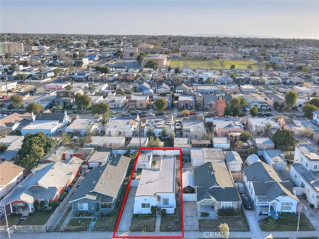 Los Angeles, California 90047, United States, 4 Bedrooms Bedrooms, ,2 BathroomsBathrooms,Residential,Active,99422