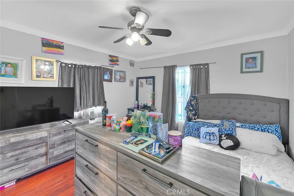 Los Angeles, California 90047, United States, 4 Bedrooms Bedrooms, ,2 BathroomsBathrooms,Residential,Active,99422