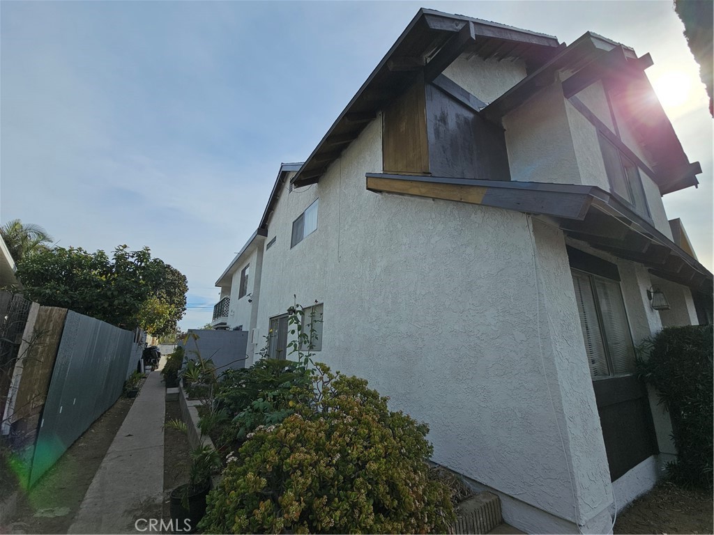Properties 1 1210 S Campbell Avenue