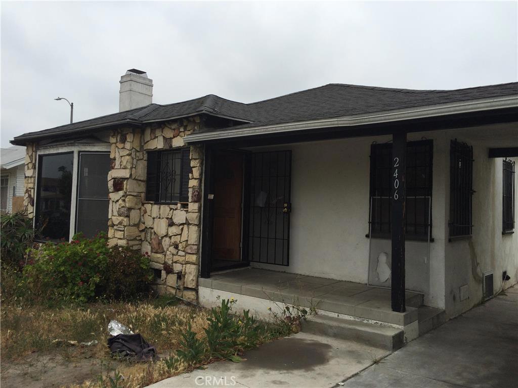 Main image without alt text