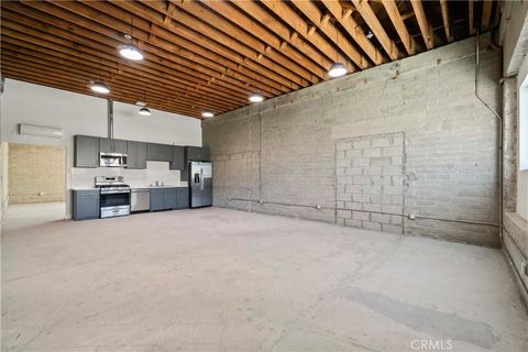 Photo of 1901 S Pacific Avenue #6, San Pedro, CA 90731 (MLS # SB24195572) Photo of 1901 S Pacific Avenue #6, San Pedro, CA 90731 (MLS # SB24195572)