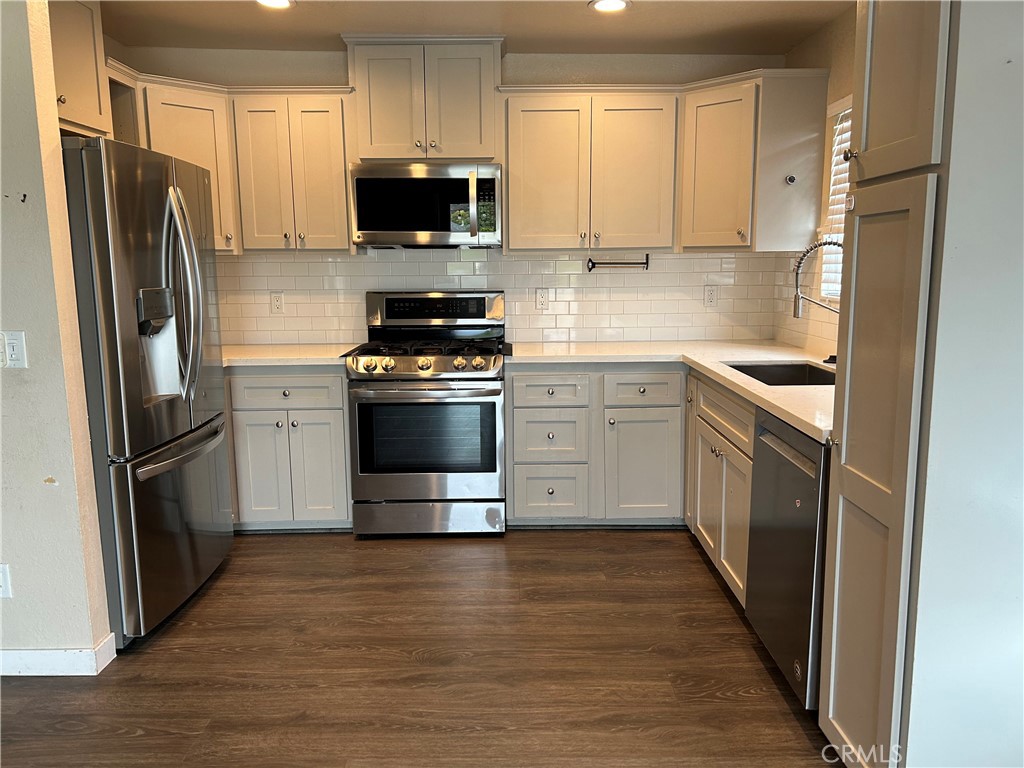 ,cuarom - Residential Lease