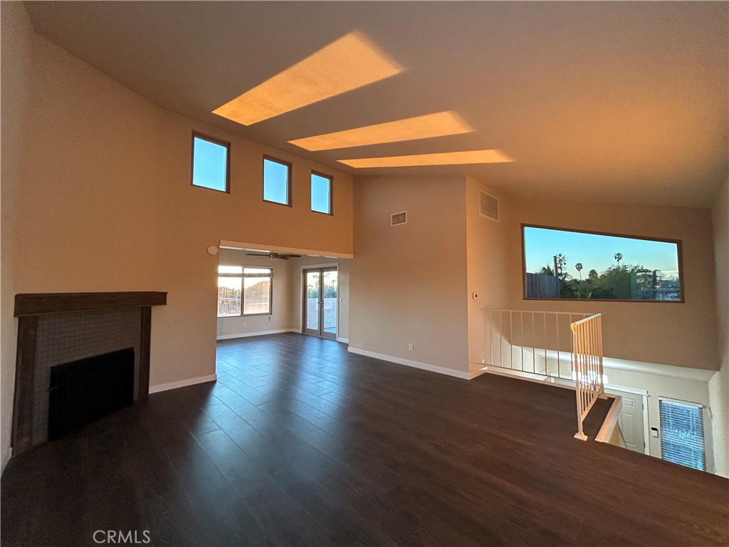 ,cuarom - Residential Lease