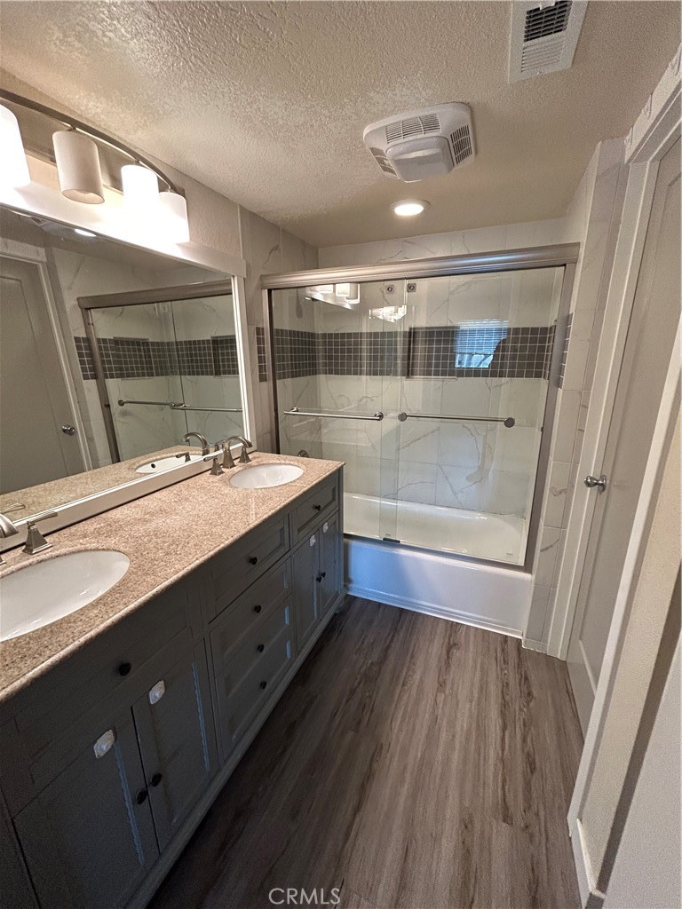 ,cuarom - Residential Lease