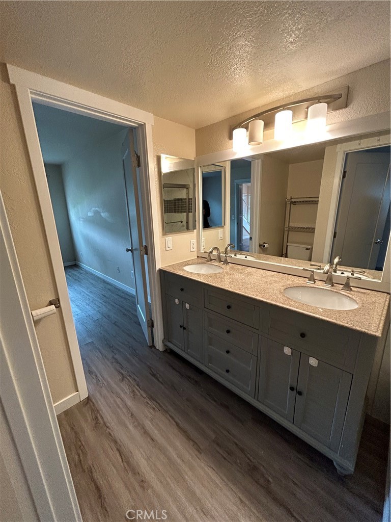 ,cuarom - Residential Lease